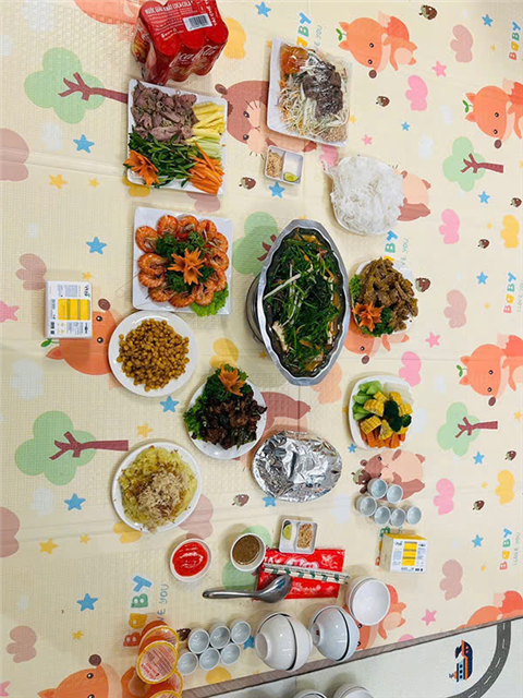 Ảnh đặt cỗ noel ở hà đông
