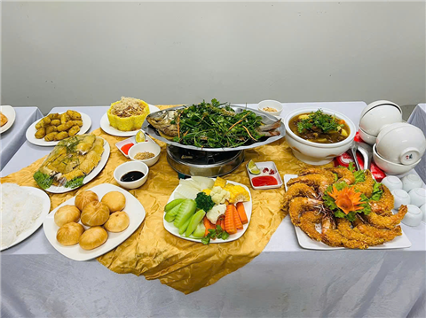 Ảnh đặt cỗ ở chung cư thanh hà cienco