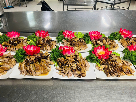 Ảnh đặt cỗ ở chung cư mhdi yên nghĩa