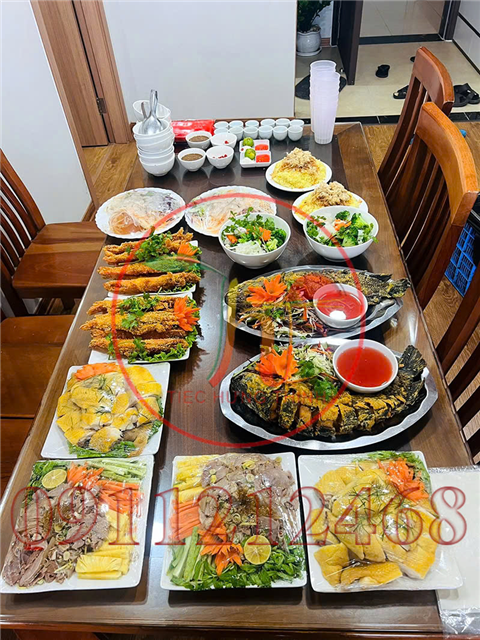 Ảnh đặt cỗ ở chung cư the crown