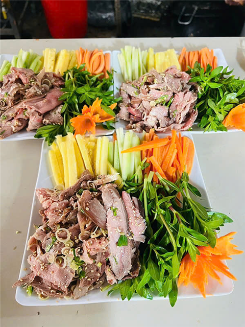 Ảnh đặt cỗ sinh nhật ở hà đông