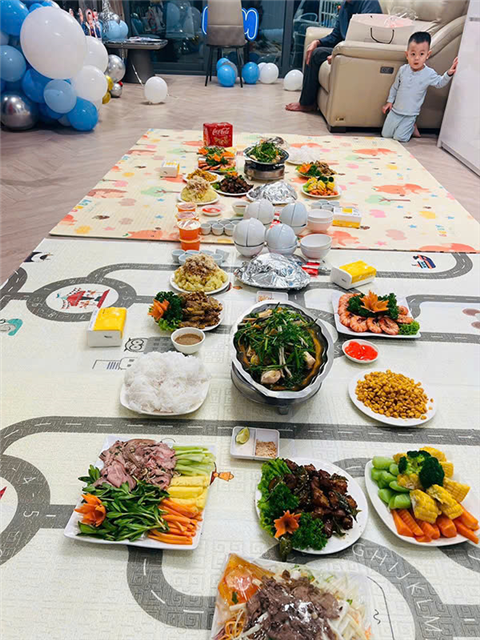 Ảnh đặt cỗ tân gia ở la khê