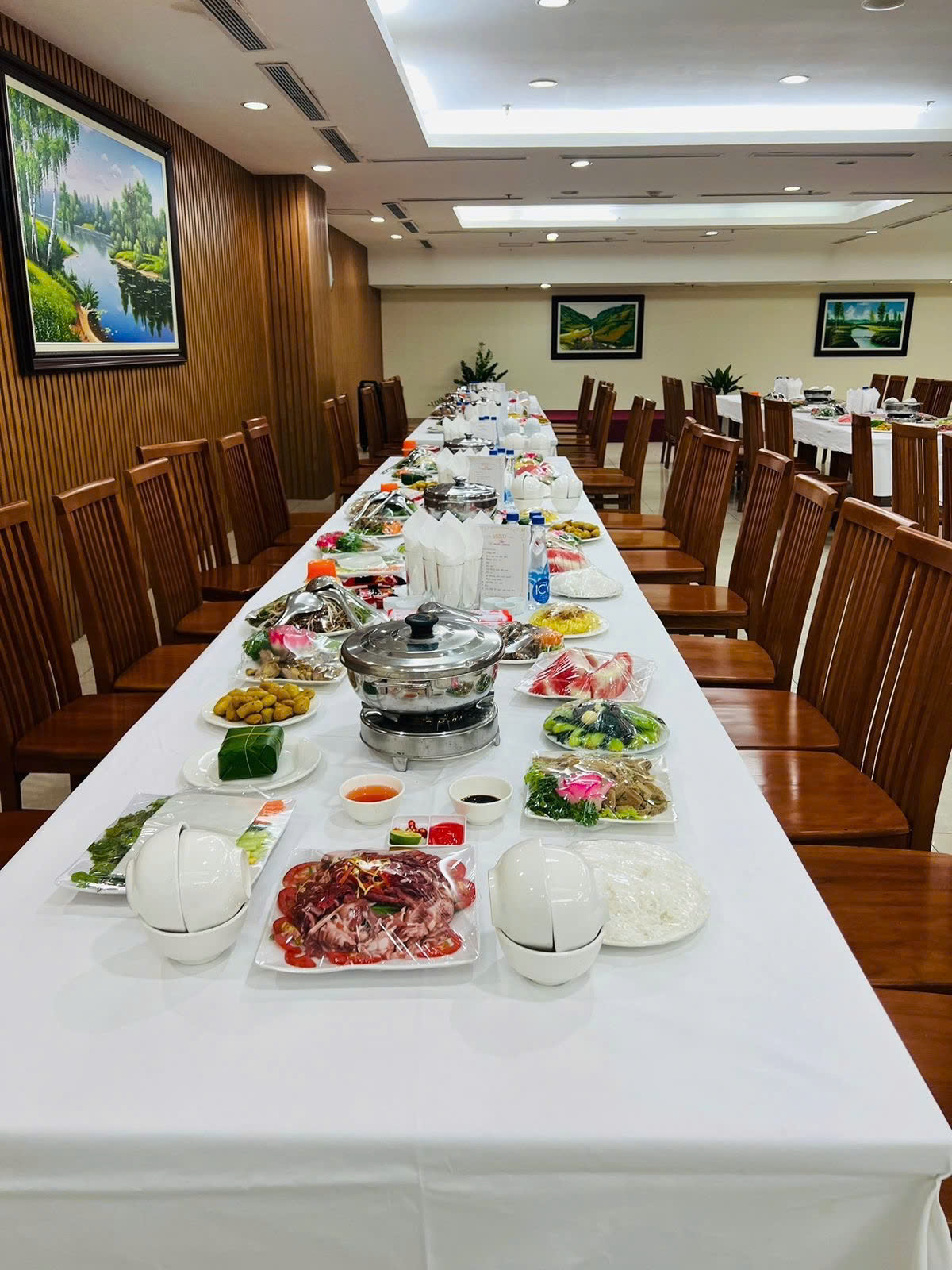 đặt cỗ 49 ngày ở Giang Biên