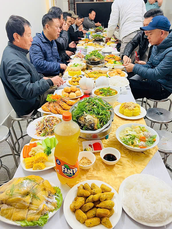 đặt cỗ cưới ở Giang Biên