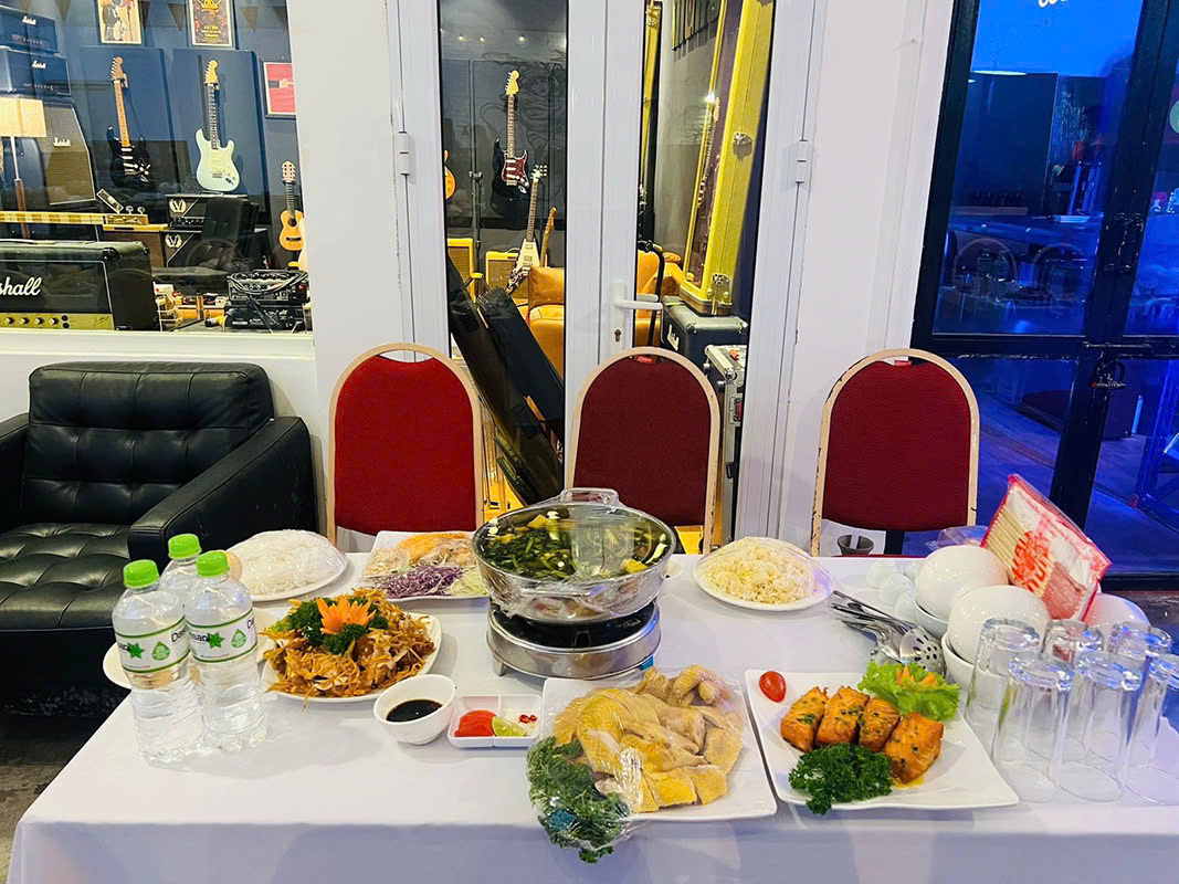 buffet cho văn phòng ở la khê