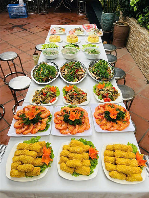 Ảnh buffet cho công ty ở Mộ Lao