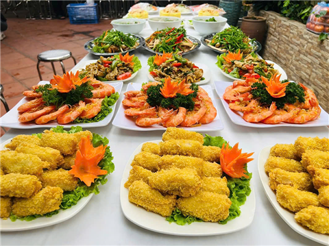Ảnh đặt cỗ noel ở Mộ Lao